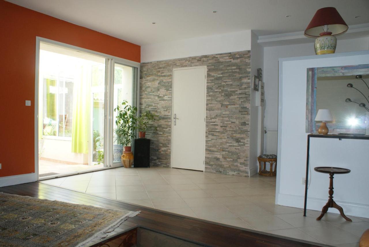Spacieuse Maison De Village Climatisee Avec Jardin Patio Bessan Экстерьер фото